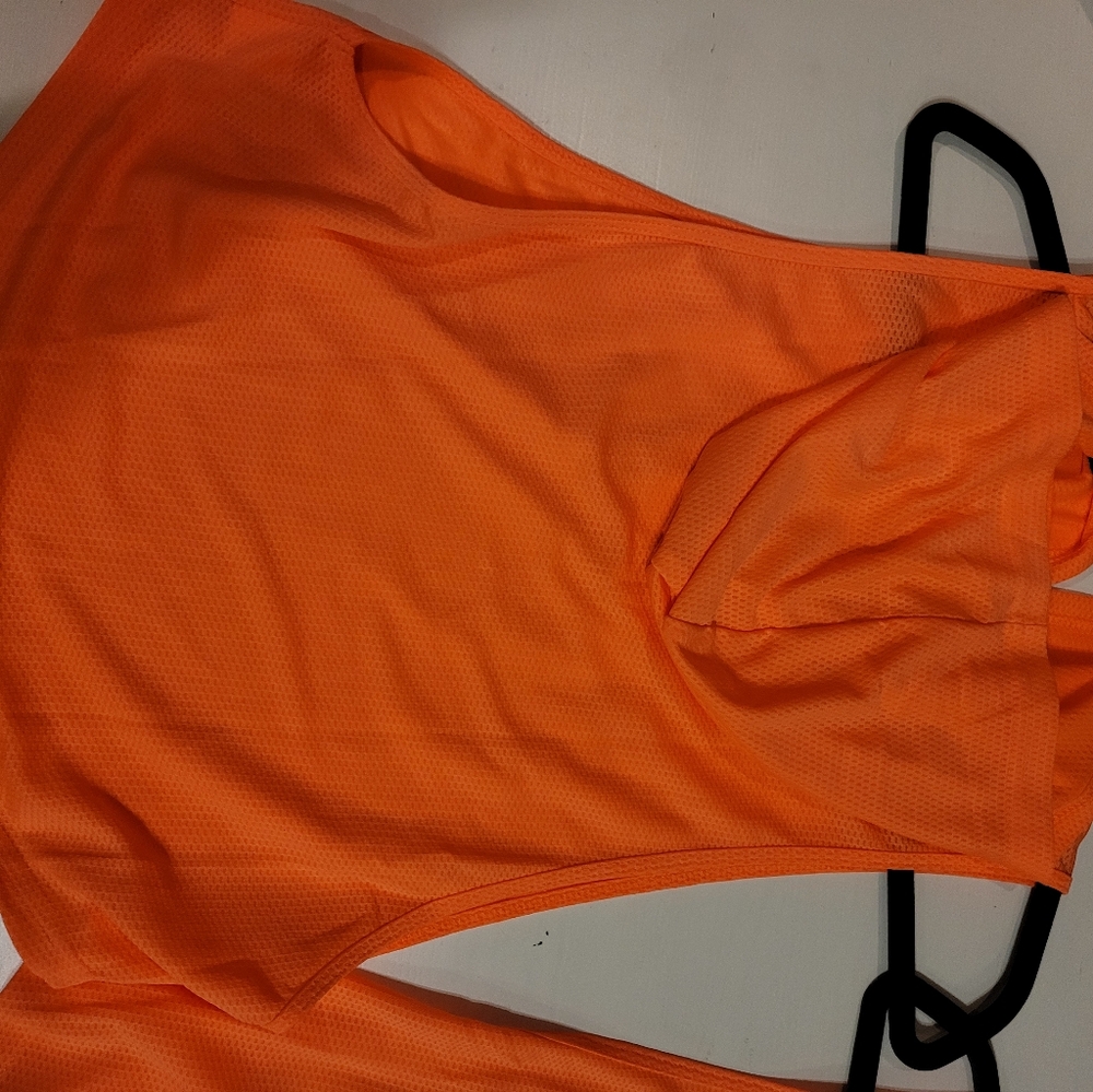 Workout top - Picture 7 of 7